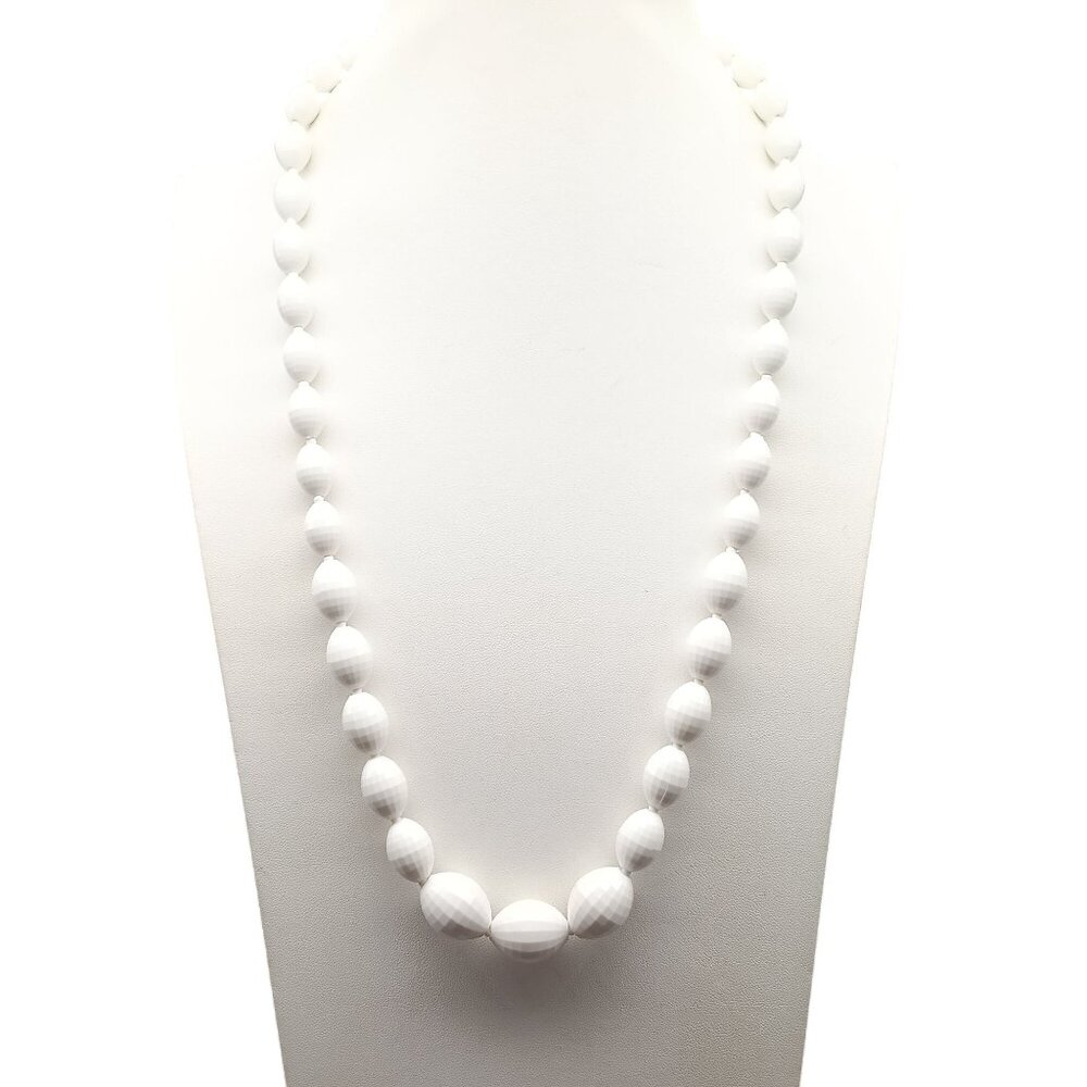 Vintage White Beaded Necklace with Gold-Tone Box Clasp and Elegant Faceted Lucit